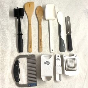 Lot:  10 Pampered Chef  Kitchen Utensils